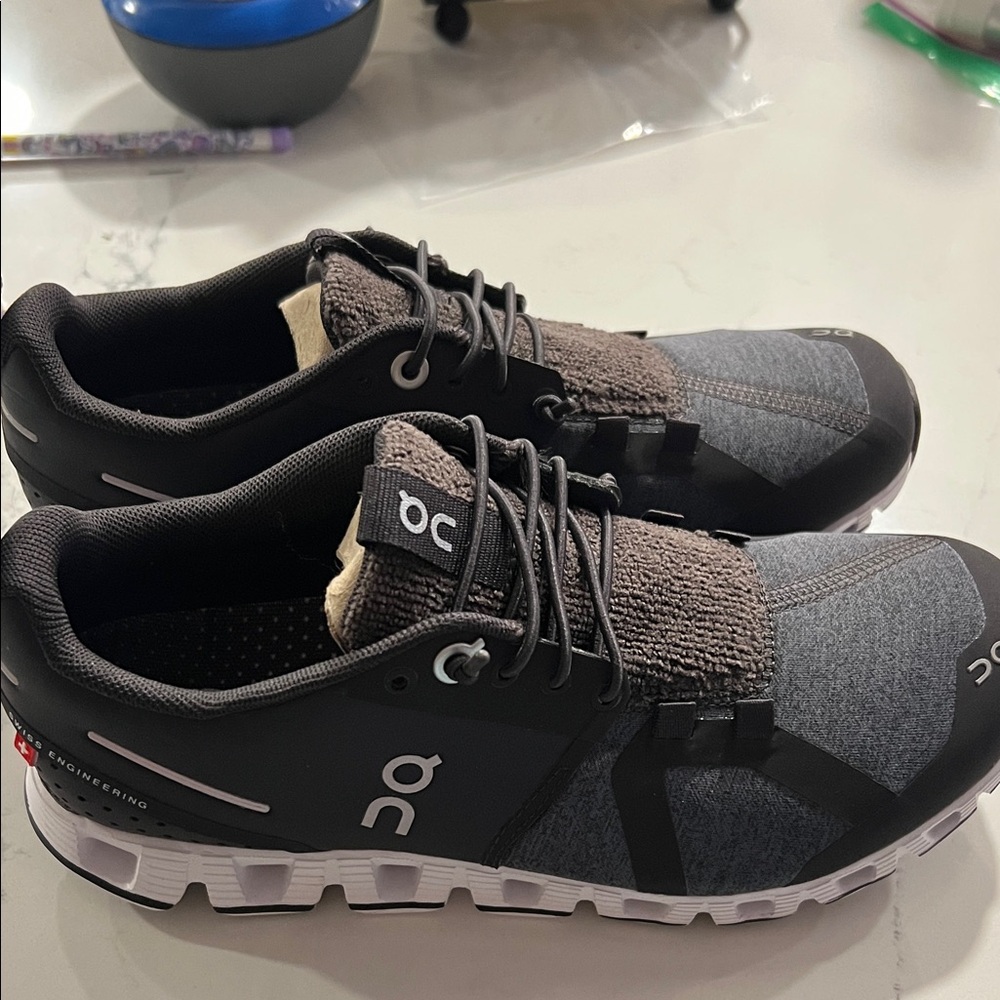 On Running Men's Charcoal and Black Sneakers